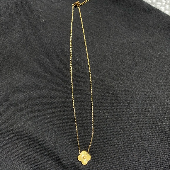 Gold Four Petal Necklace - Picture 4 of 5